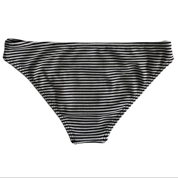 Xhilaration Black & White Stripes Bikini Bottom - Picture 2 of 3